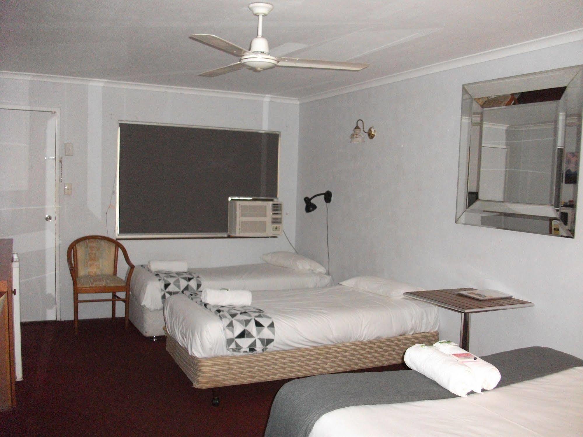 Beerwah Glasshouse Motel Eksteriør billede