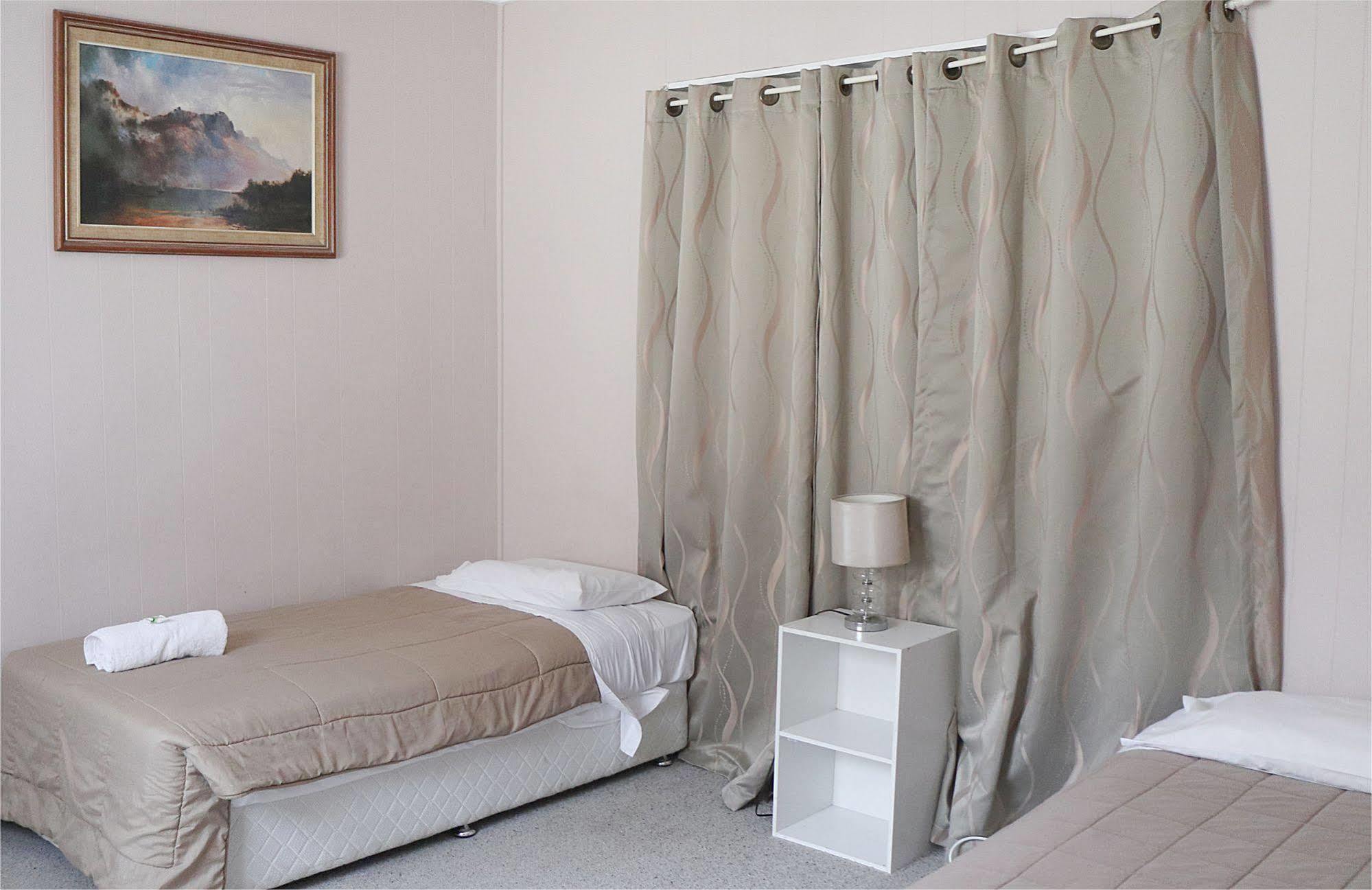Beerwah Glasshouse Motel Eksteriør billede